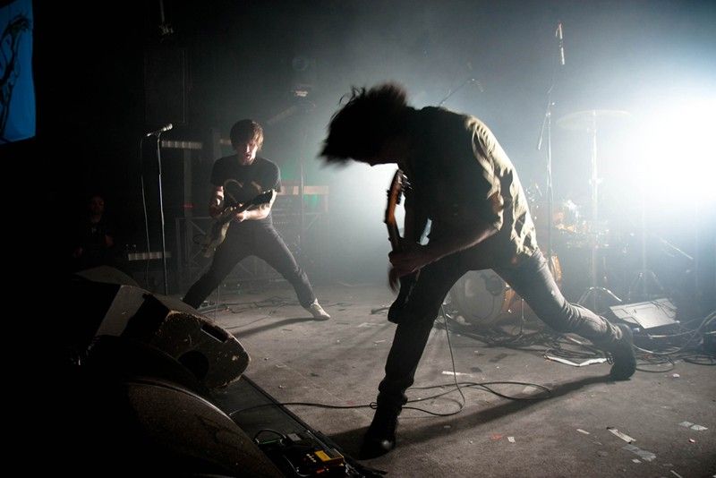 Ash – Rocking Out