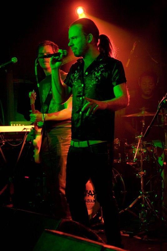 Republic of Loose – Mick talking to the crowd