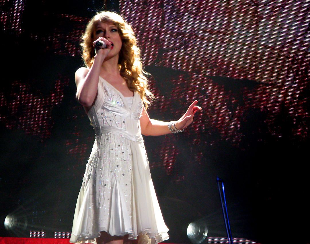 Taylor Swift @ The O2 (13)