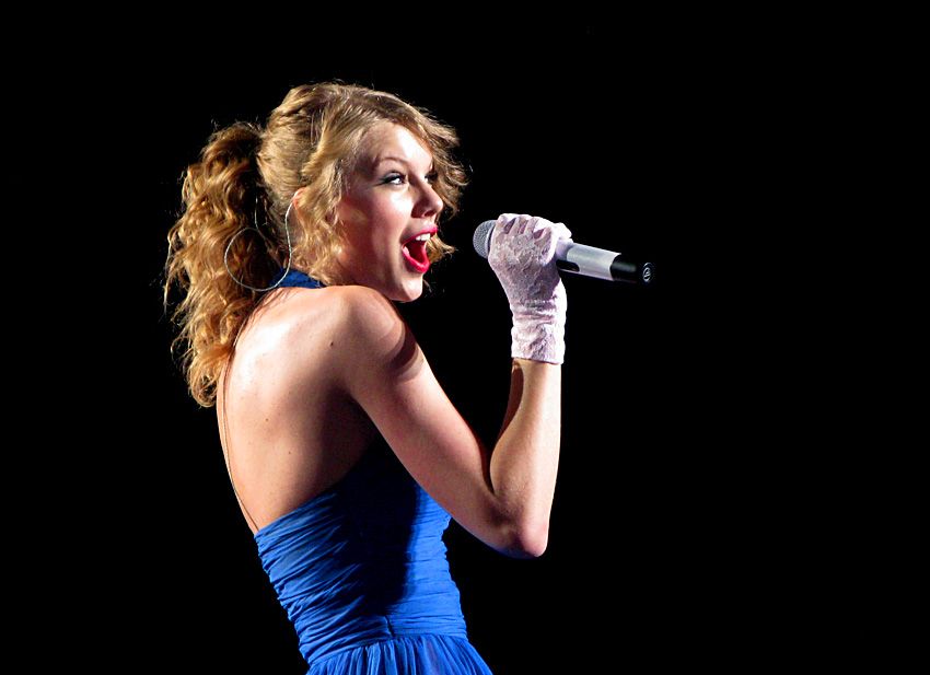 Taylor Swift @ The O2 (6)