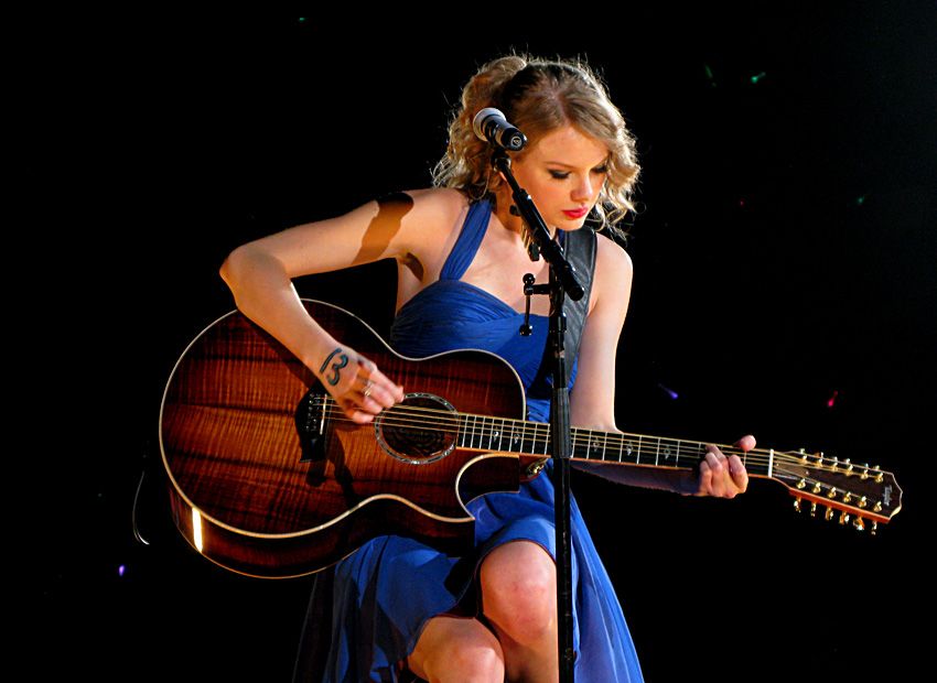 Taylor Swift @ The O2 (9)