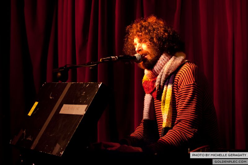 18 Nov 2012 – Si Schroeder at Whelans-4460