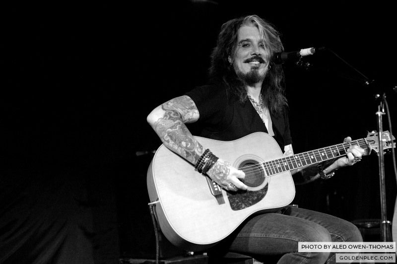 john corabi _ aled _ pint _ 15-11-12 013