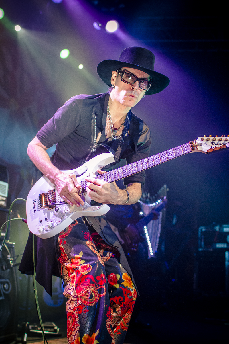 SteveVai-VicarSt-04Dec12-11