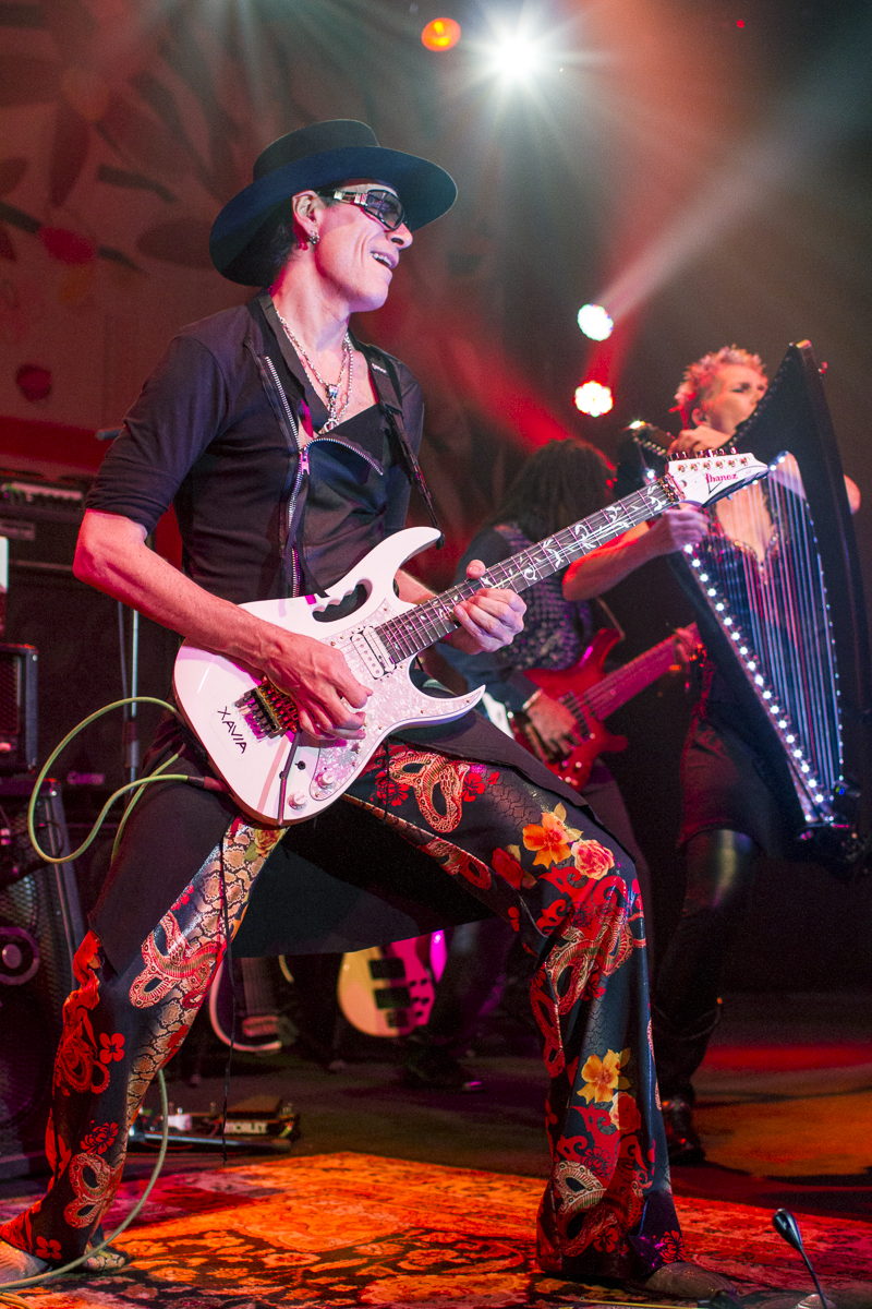 SteveVai-VicarSt-04Dec12-13