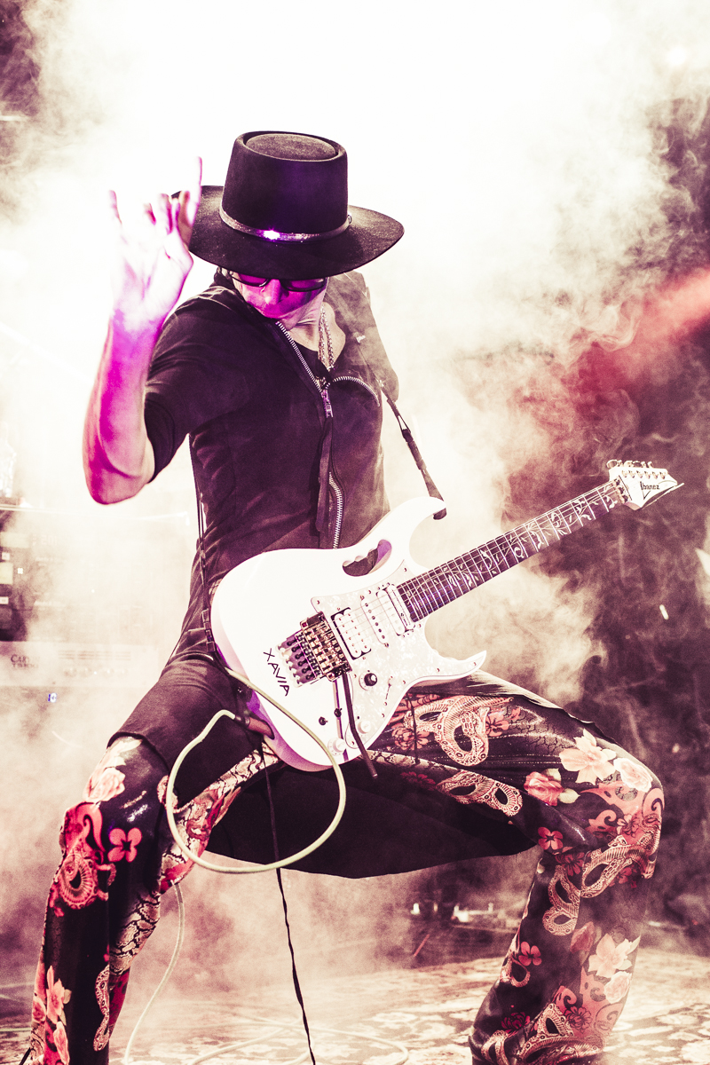 SteveVai-VicarSt-04Dec12-16