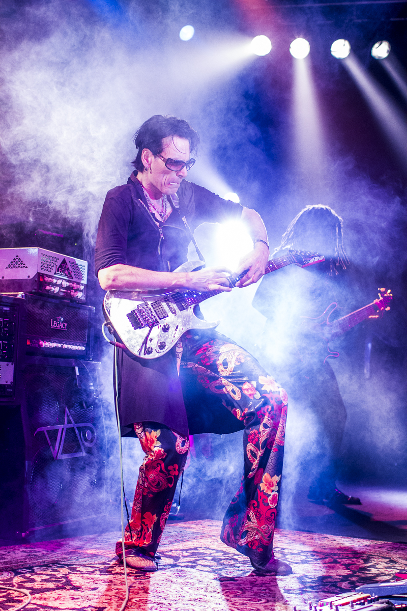 SteveVai-VicarSt-04Dec12-24