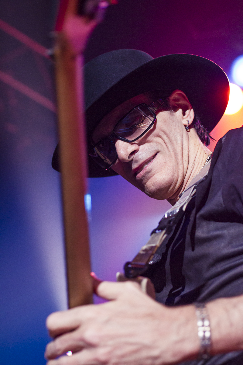 SteveVai-VicarSt-04Dec12-6
