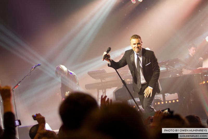 Gary Barlow @ The Olympia on 7-1-13 (14)