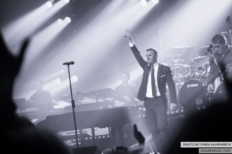 Gary Barlow @ The Olympia on 7-1-13 (5)