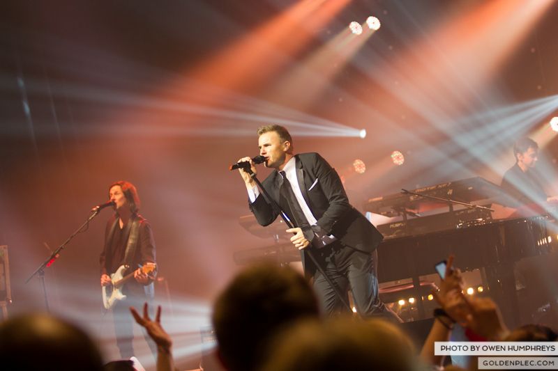 Gary Barlow @ The Olympia on 7-1-13 (9)