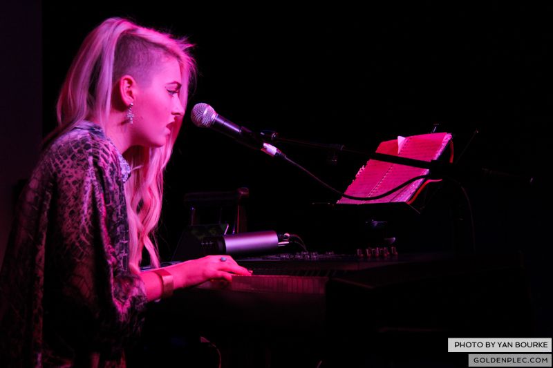 Tara Lee at Therapy Session 1 on 2 Jan 2013 by Yan Bourke_02
