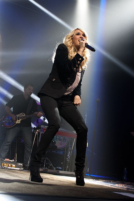 Carrie Underwood @ The Olympia – Abraham Tarrush (9) Carrie Underwood @ The Olympia – Abraham Tarrush (9)