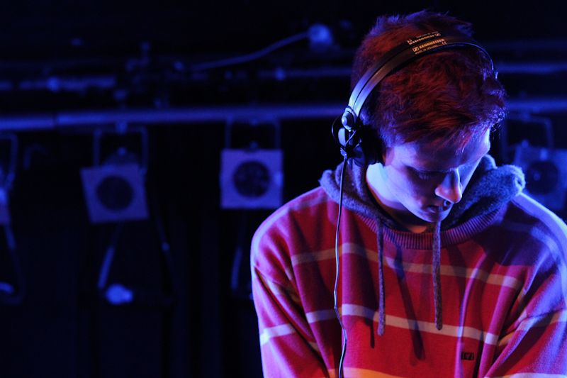 Simon Bird in Whelan’s on 29_04_2013 by Yan Bourke_02