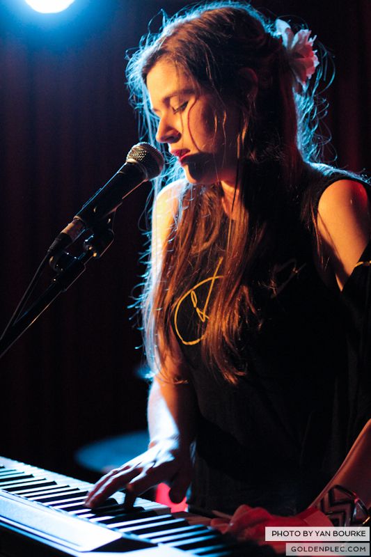 Emma O’Reilly Upstairs in Whelans on 14_06_2013 by Yan Bourke_05