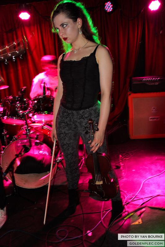 Stu Daly in Fibbers06072013 by Yan Bourke 01