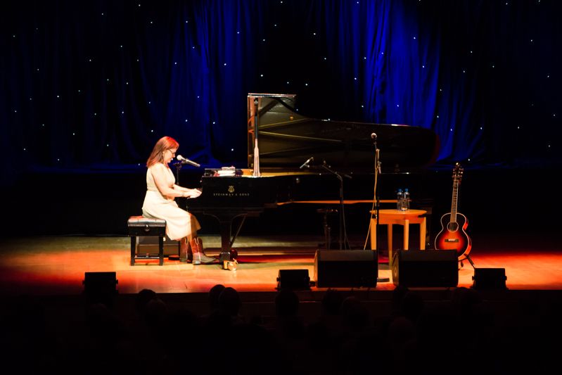 Iris Dement at NCH on 08-08-13 (1)