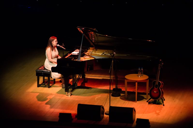 Iris Dement at NCH on 08-08-13 (7)
