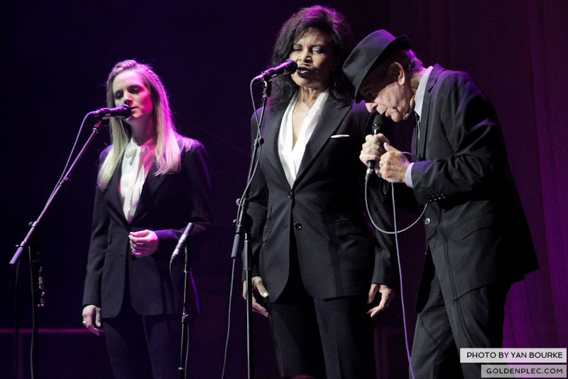 Leonard Cohen In The O2 by Yan Bourke on 110913_19