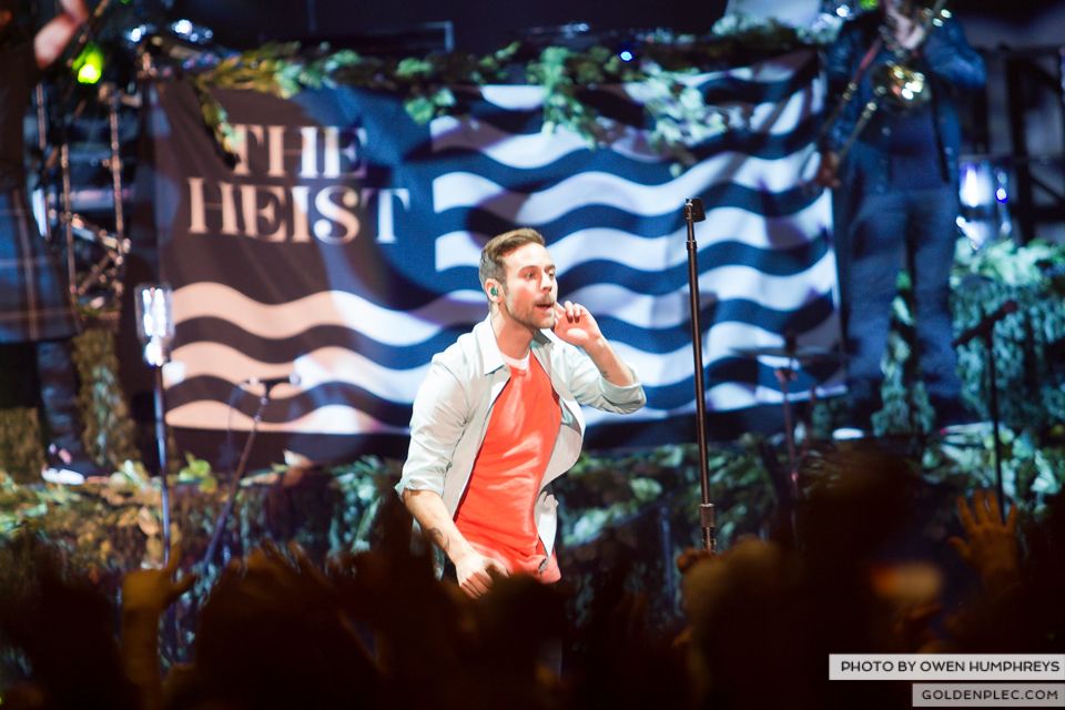 Macklemore & Ryan Lewis @ The O2 on 14-9-13 (16 of 18)