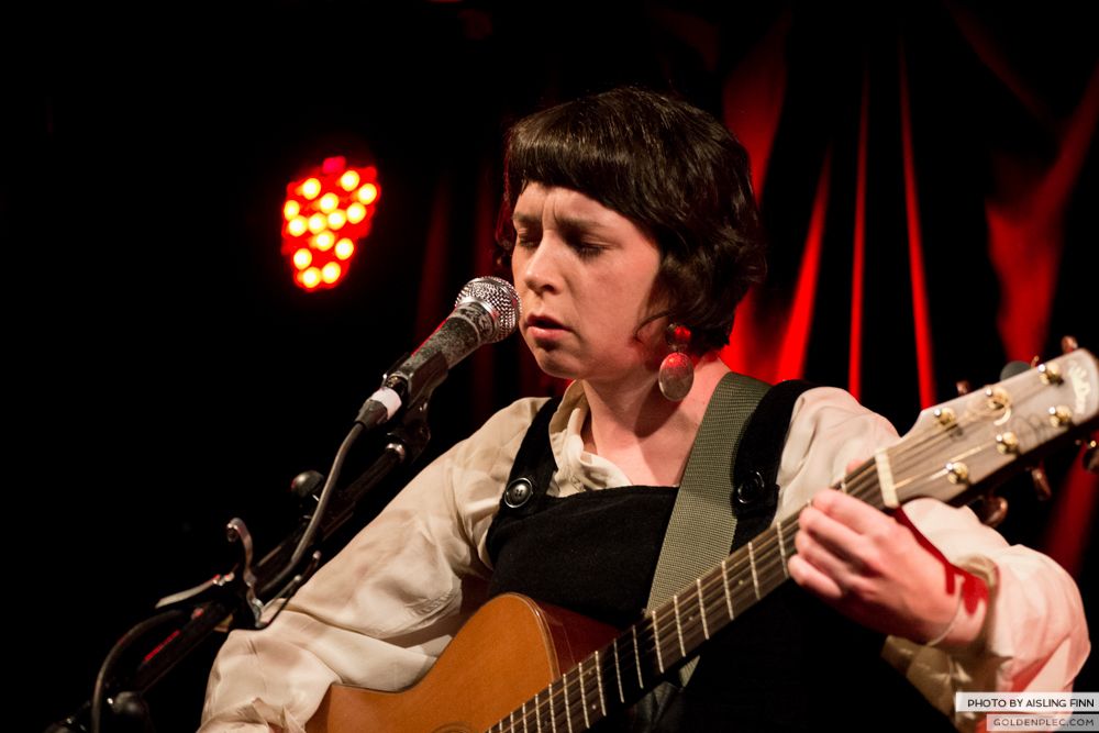 LISA O’NEILL IN WHELANS ON 19.10.2013-1-31