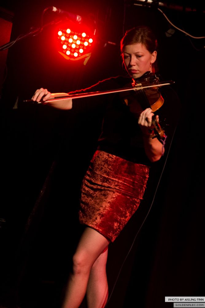 LISA O’NEILL IN WHELANS ON 19.10.2013-1-5