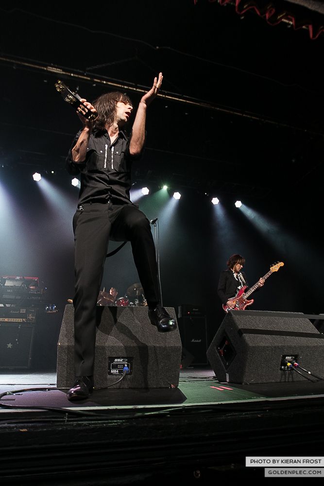 Primal-Scream-at-The-Olympia-Kieran-Frost-6