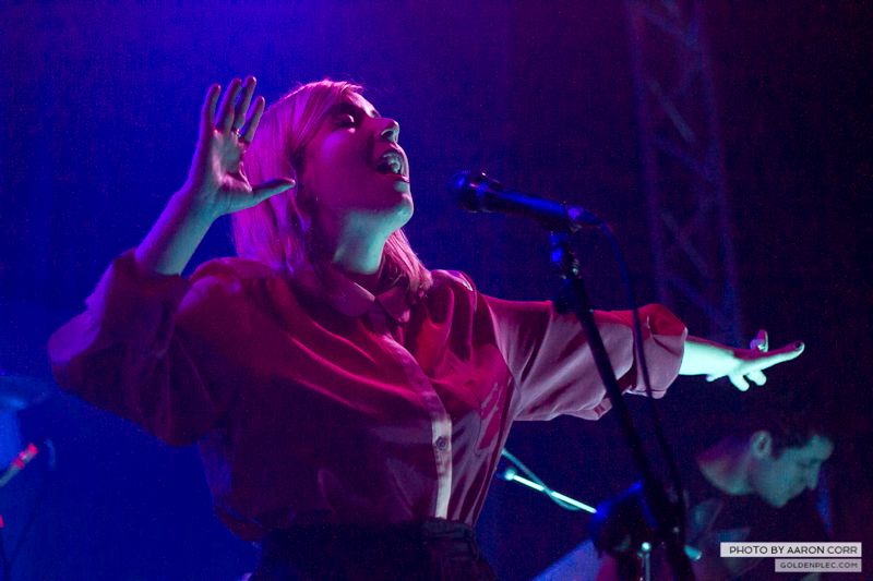 Austra_Button Factory_22-11-13-2003