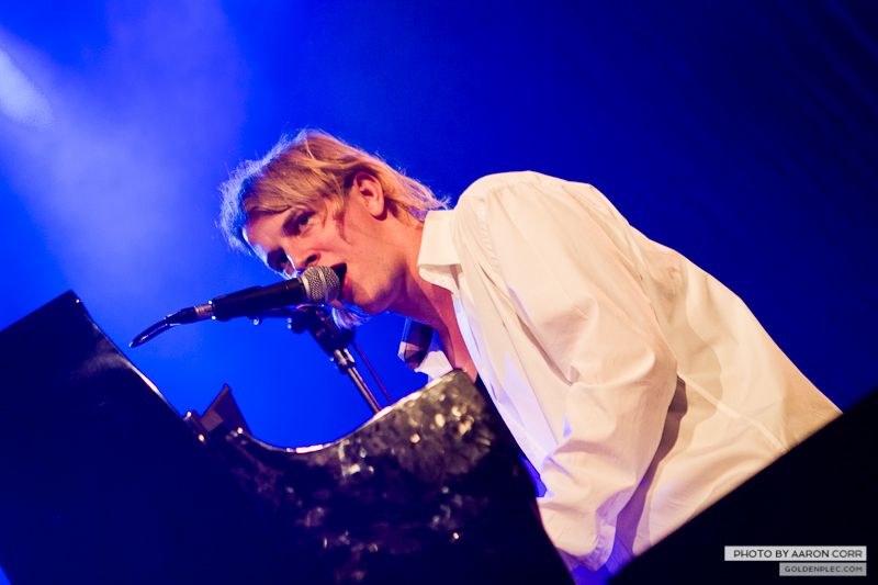 Tom Odell_Olympia_02-11-13-1411