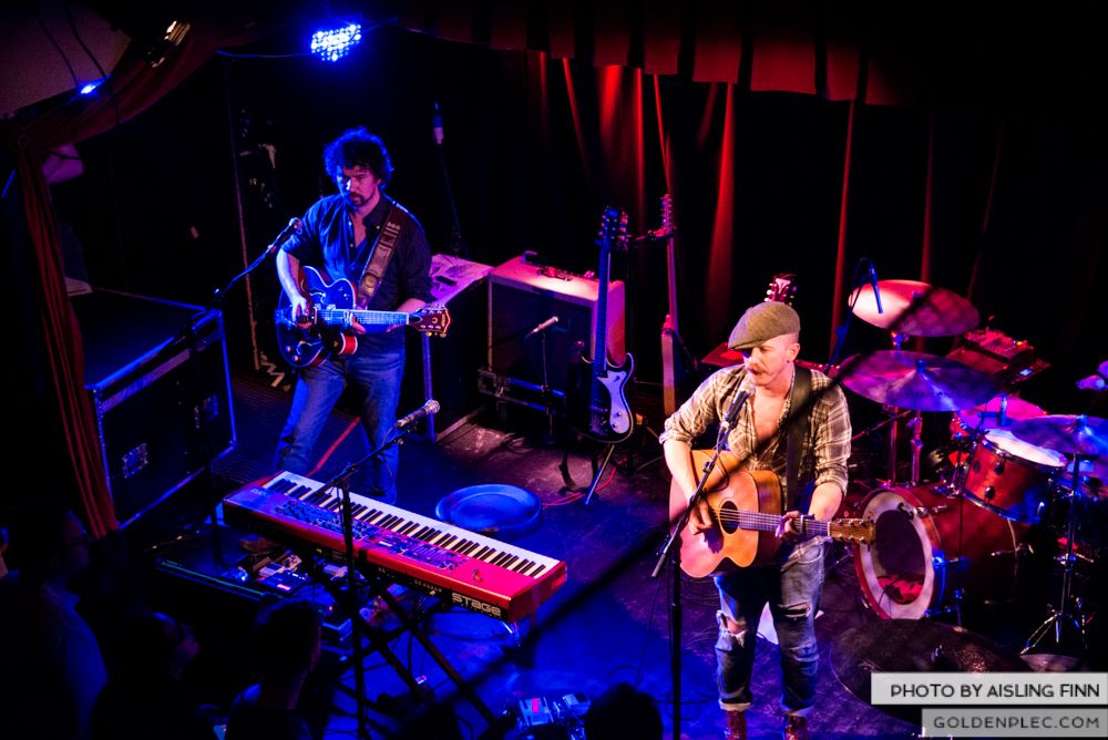 Foy Vance at Whelans on 07-12-13-1-69