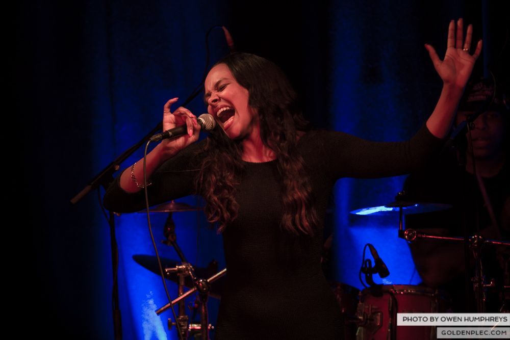Samantha Mumba at Monroe’s, Galway on 21-2-14 (15 of 16)