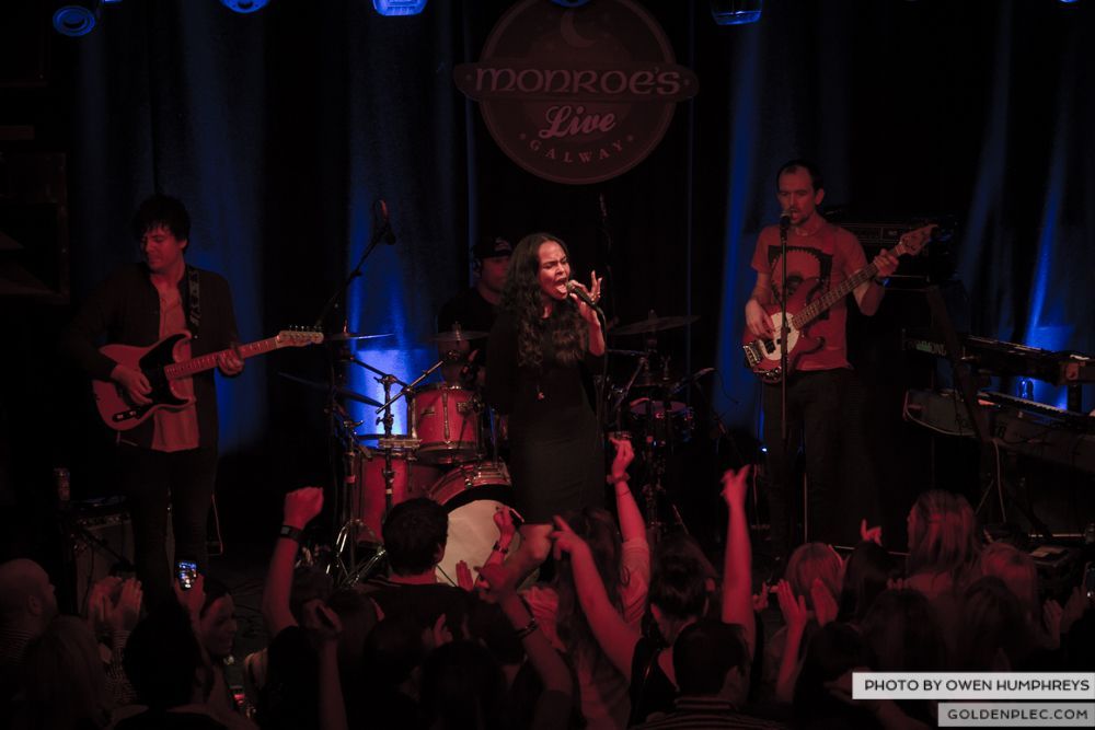 Samantha Mumba at Monroe’s, Galway on 21-2-14 (3 of 16)