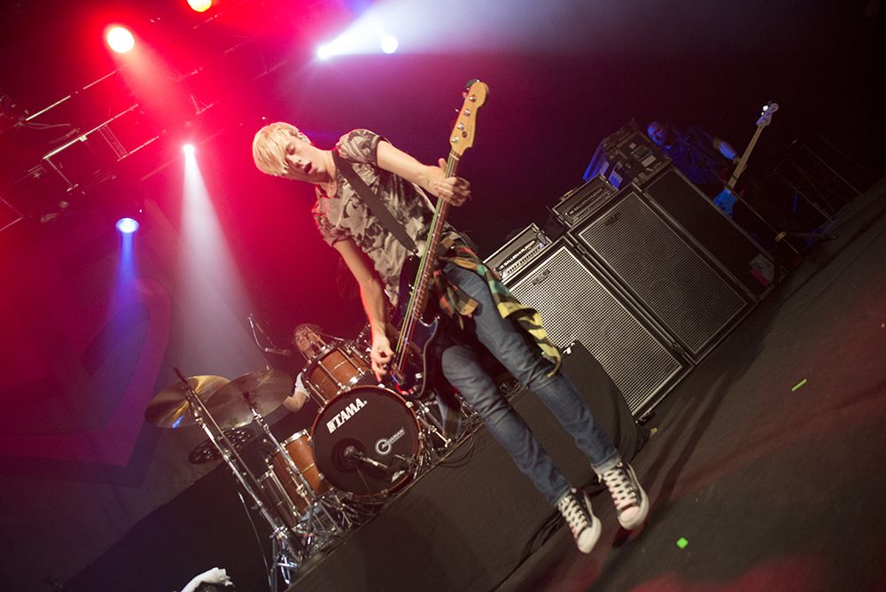 R5 at VICAR STREET by SEAN CONROY
