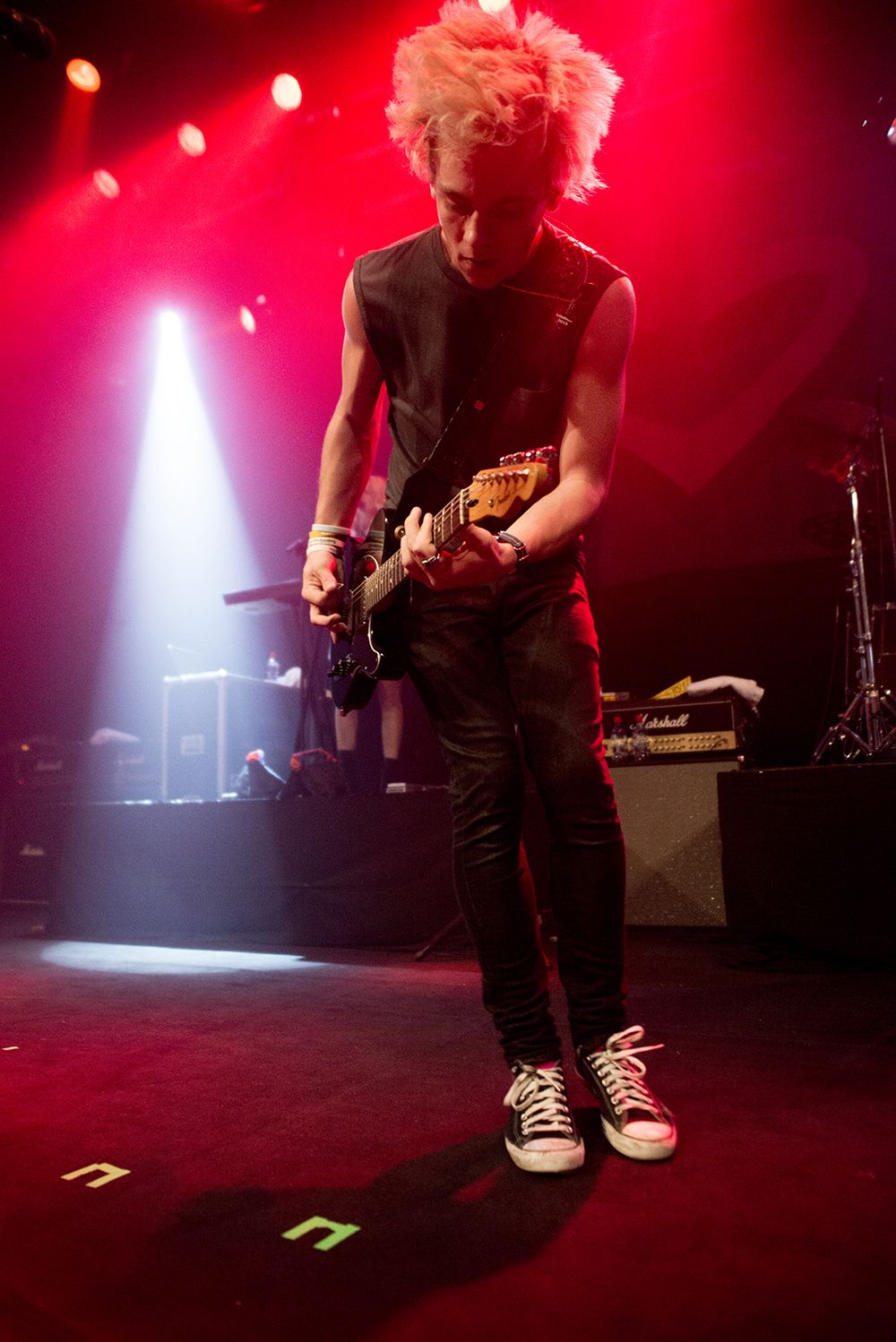 R5 at VICAR STREET by SEAN CONROY