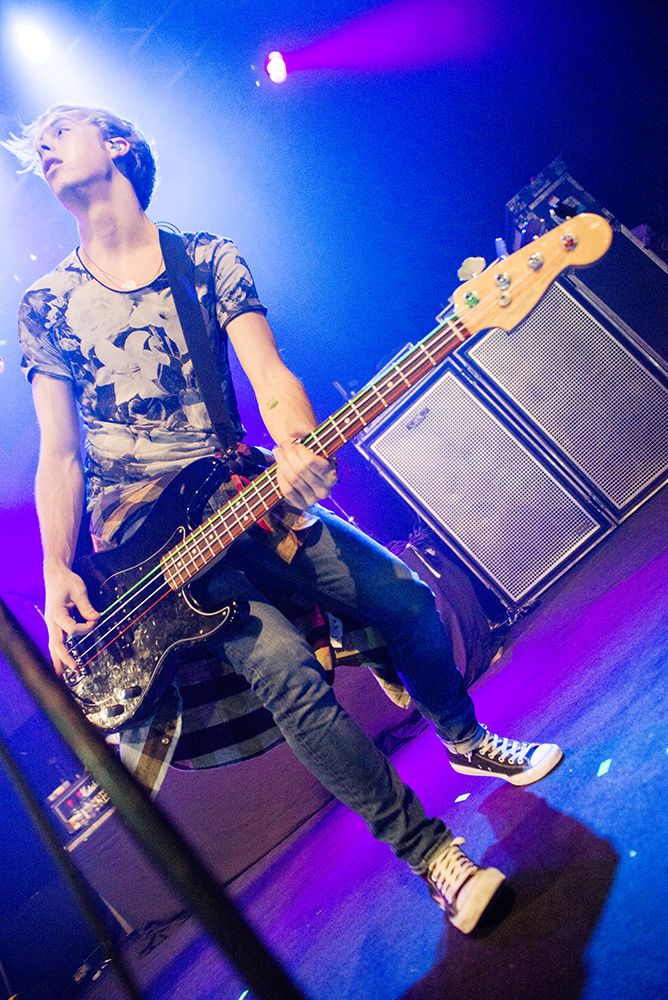 R5 at VICAR STREET by SEAN CONROY