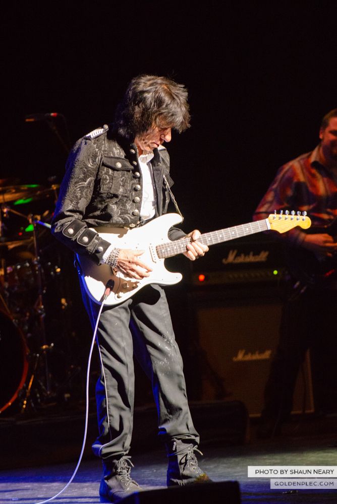 Jeff Beck at The Olympia Theatre, Dublin on May 21st 2014 by Shaun Neary-19