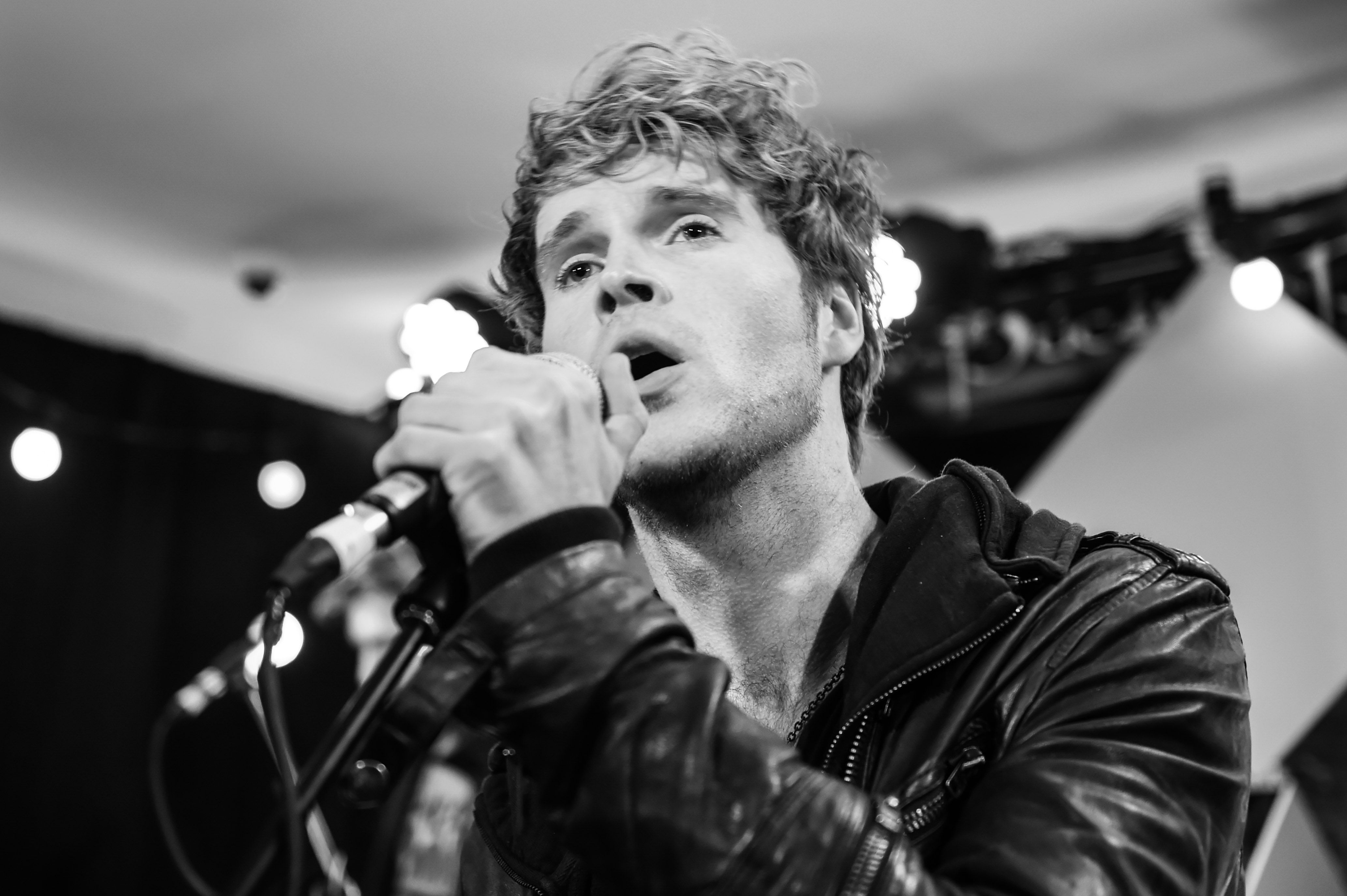 Kodaline Pictured here today at An Pucan, Co. Galway is Kodaline, London Grammar and Dan Croll. Artists performed a surprise gig to fans in the pub as part of Guinness Amplify Live.