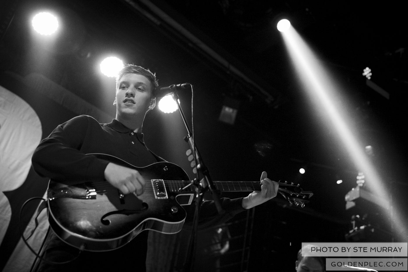 George Ezra at The Academy by Ste Murray _04