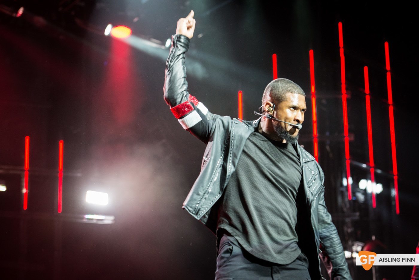 USHER at THE 3 ARENA by AISLING FINN (10)