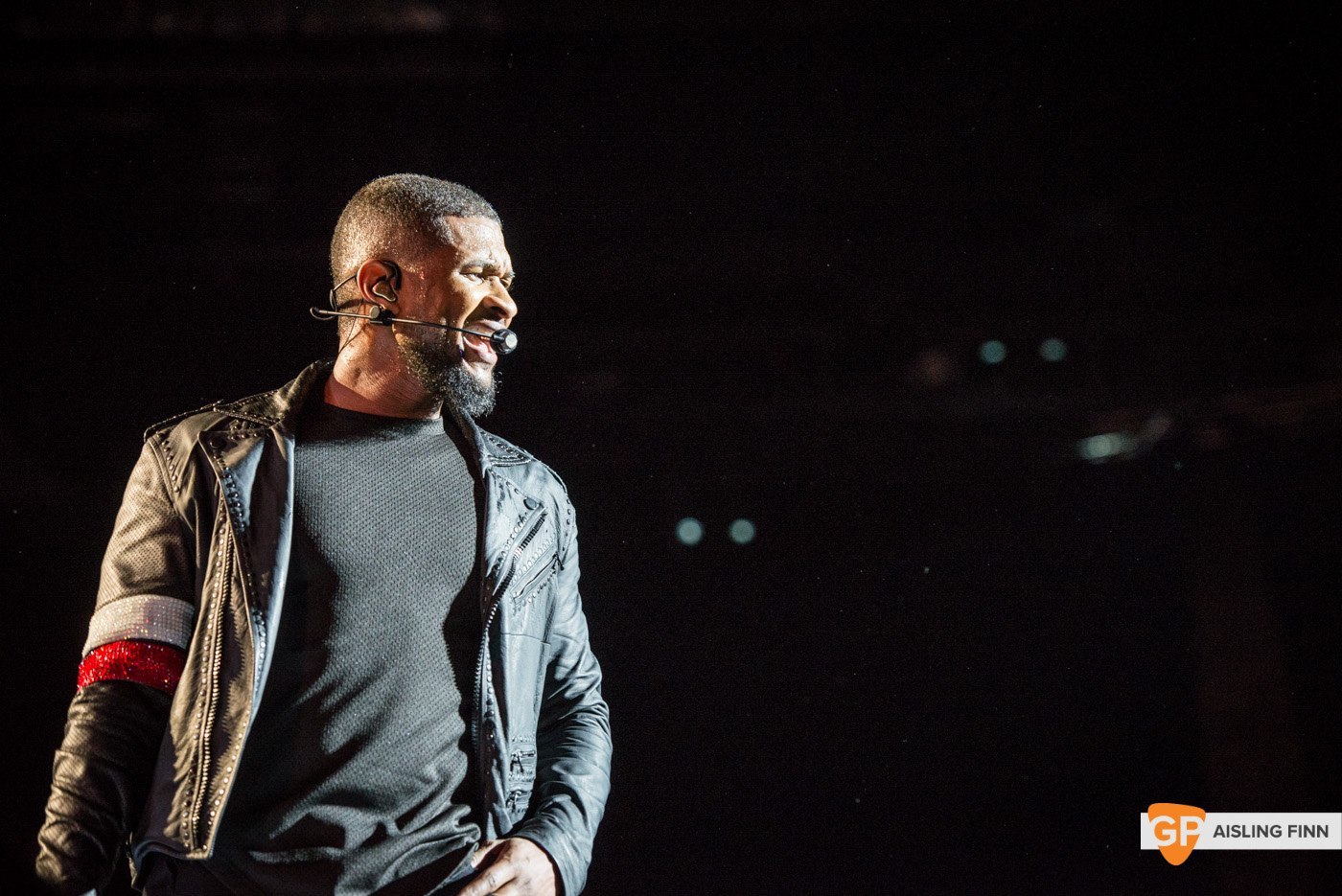 USHER at THE 3 ARENA by AISLING FINN (15)