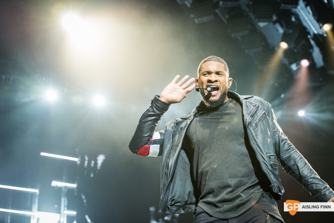 USHER at THE 3 ARENA by AISLING FINN (28)