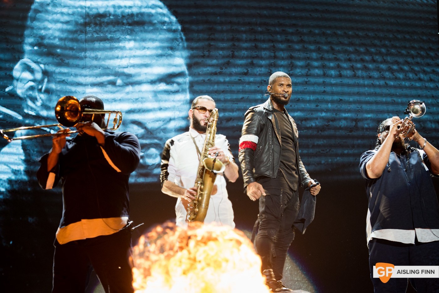 USHER at THE 3 ARENA by AISLING FINN (34)