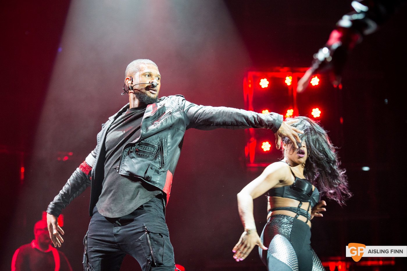 USHER at THE 3 ARENA by AISLING FINN (8)
