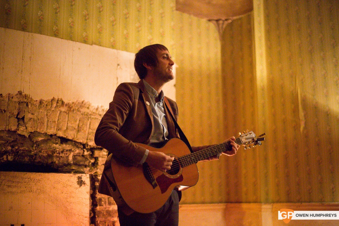 Anderson play an abondoned Georgian House (7 of 8)