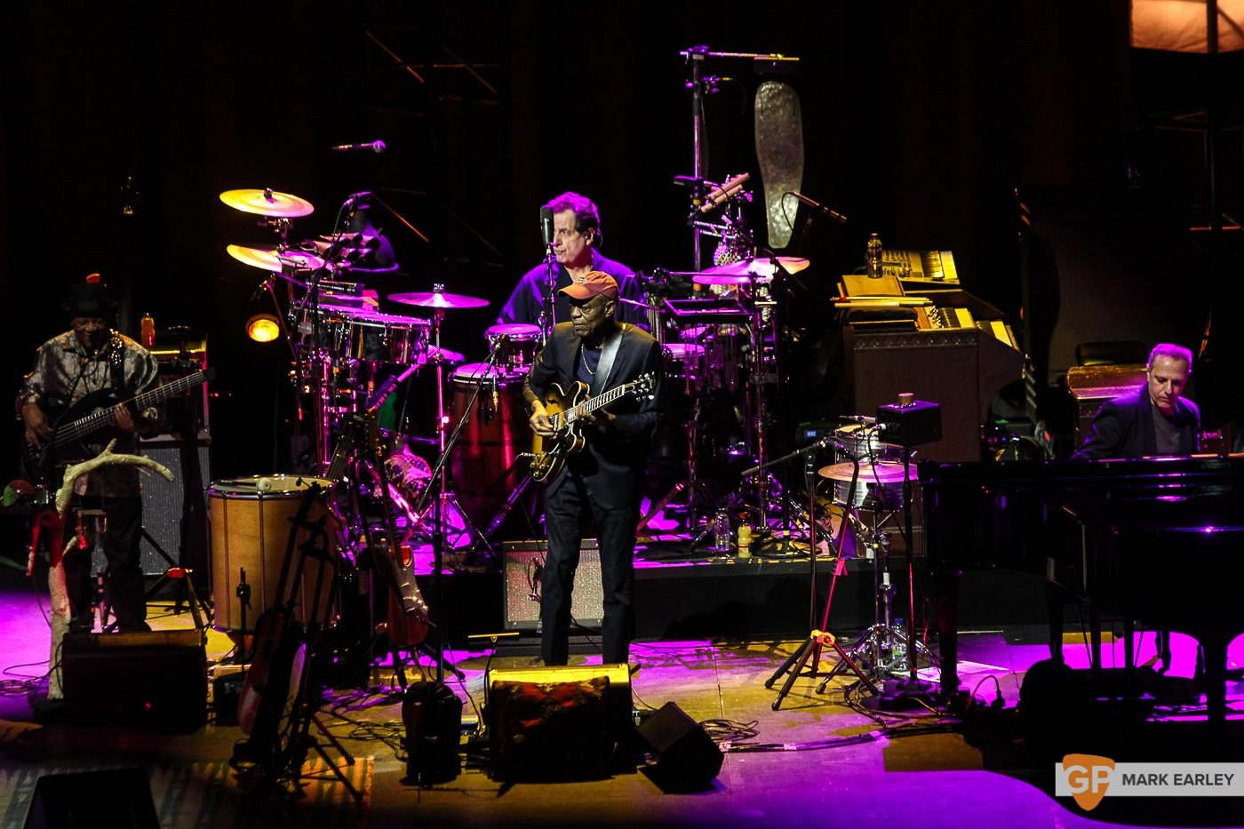 Photos of Paul Simon by Mark Earley