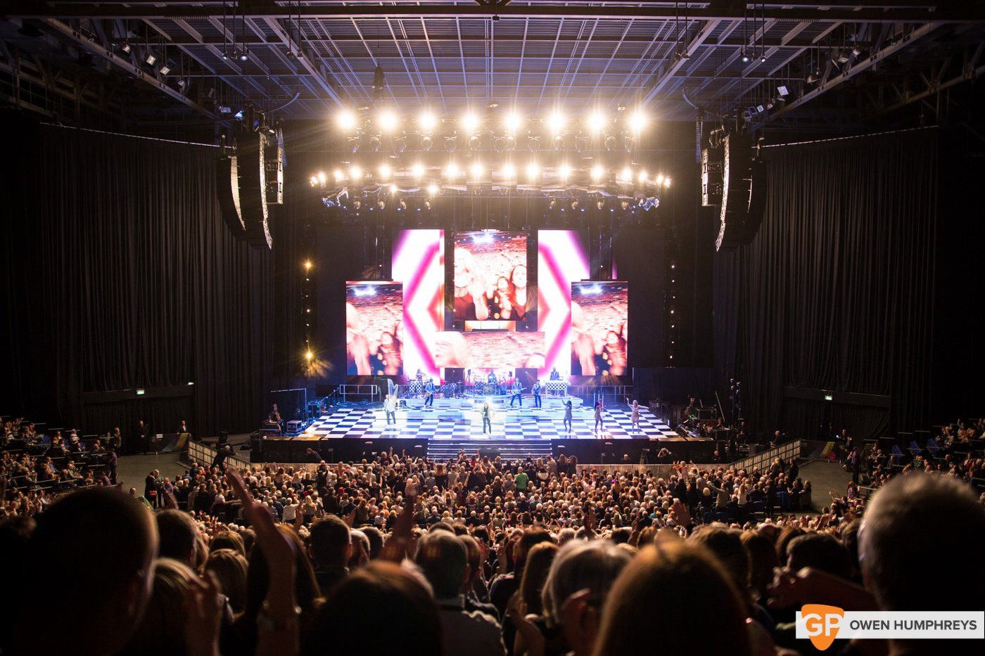 Rod Stewart at The 3Arena by Owen Humphreys