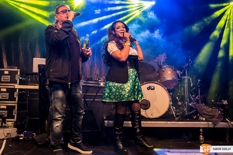 The Happy Mondays at Leopardstown Racecourse on 17 August 2017 (23 of 30)