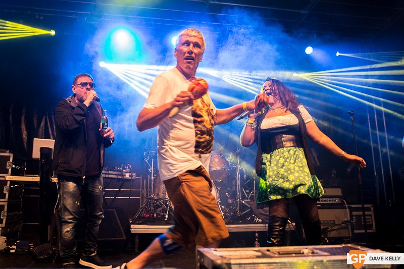 The Happy Mondays at Leopardstown Racecourse on 17 August 2017 (24 of 30)