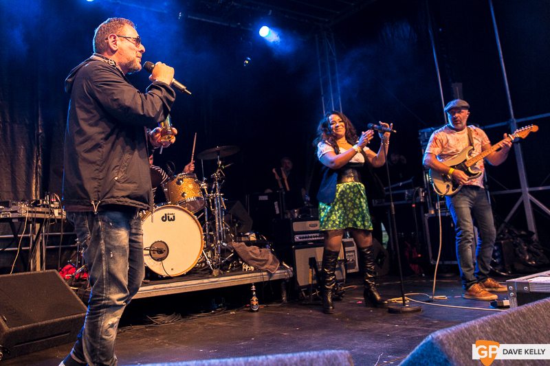 The Happy Mondays at Leopardstown Racecourse on 17 August 2017 (28 of 30)