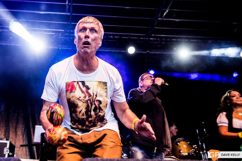 The Happy Mondays at Leopardstown Racecourse on 17 August 2017 (4 of 30)